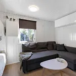 Cozy Summerhouse In An Incredibly Scenic Location Hébergement de vacances *