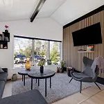 Cozy Summerhouse In An Incredibly Scenic Location Hébergement de vacances