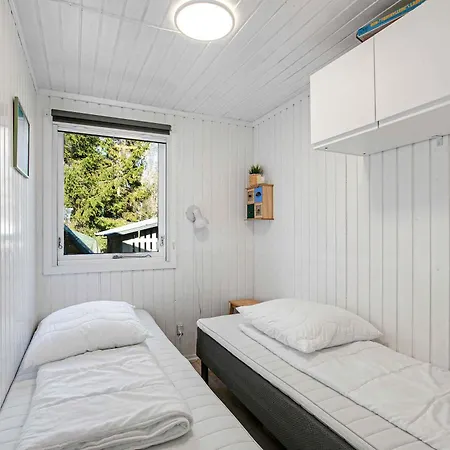 Cozy Summerhouse In An Incredibly Scenic Location Hadsund