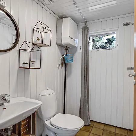 Cozy Summerhouse In An Incredibly Scenic Location Дом отдыха