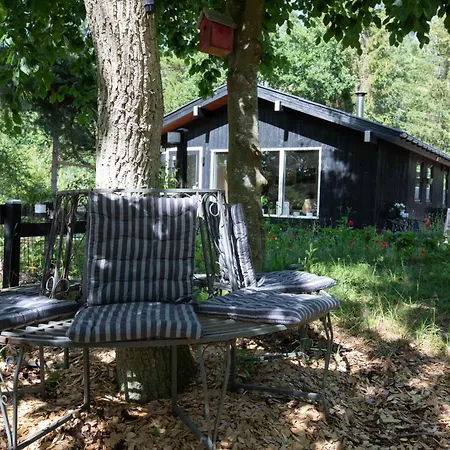Cozy Summerhouse In An Incredibly Scenic Location Hébergement de vacances Hadsund